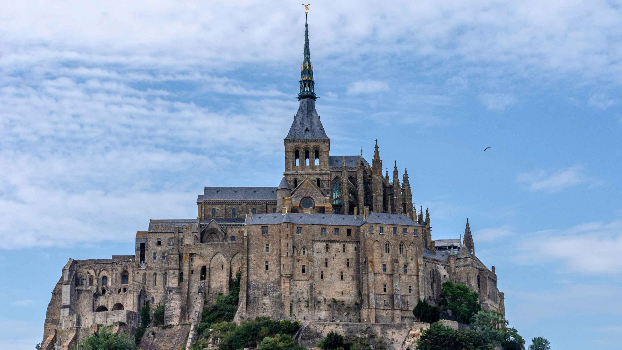 Visite guidée au Mont-Saint-Michel : un joyau entre ciel et mer