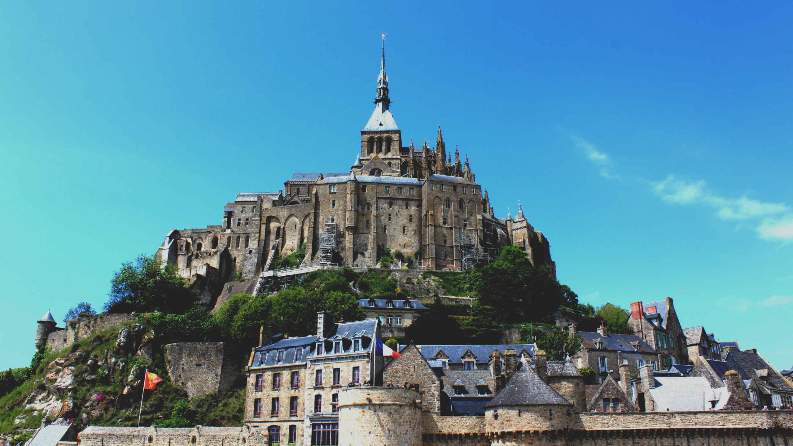Visite guidée au Mont-Saint-Michel : un joyau entre ciel et mer