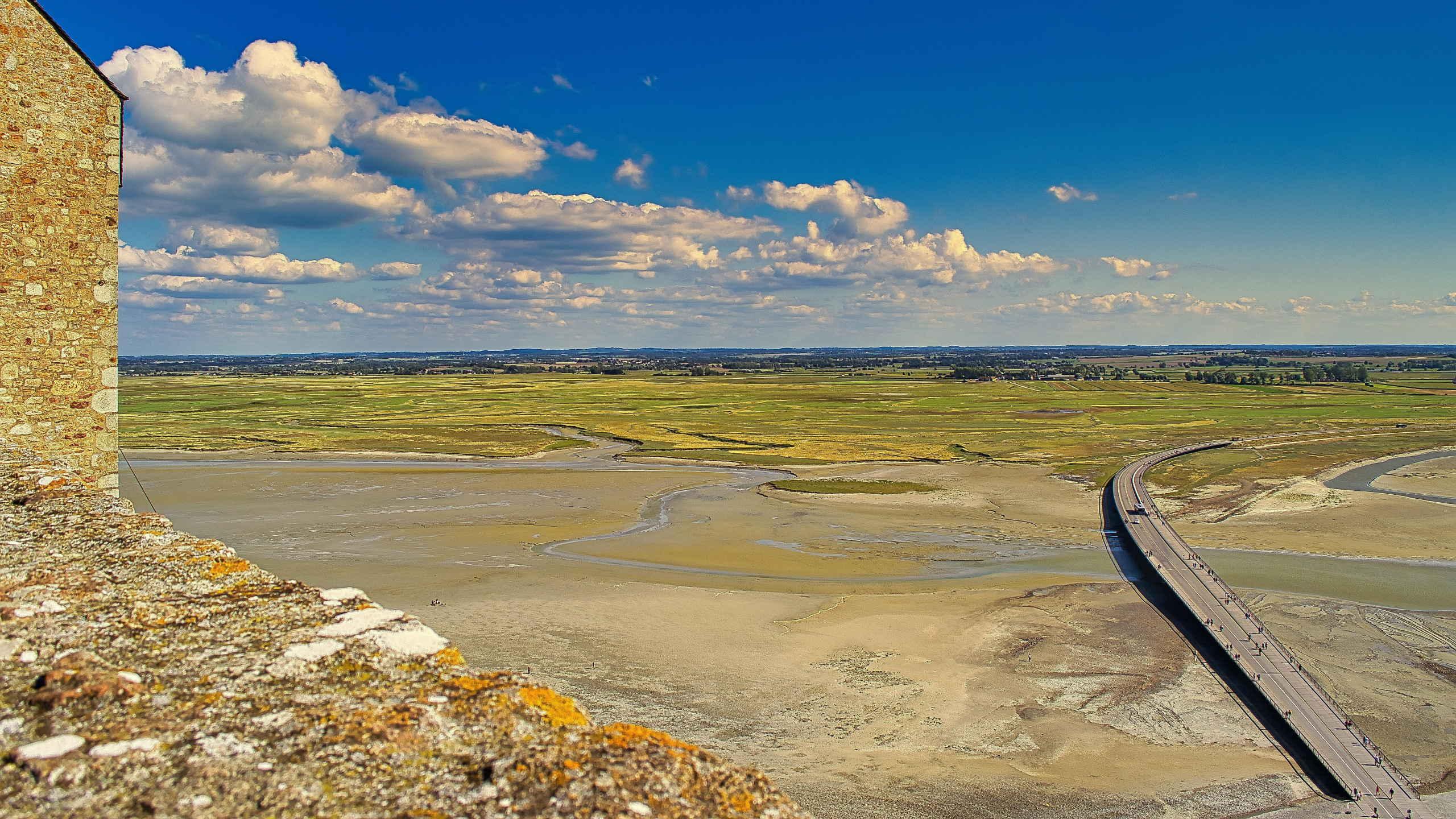 Visite guidée au Mont-Saint-Michel : un joyau entre ciel et mer